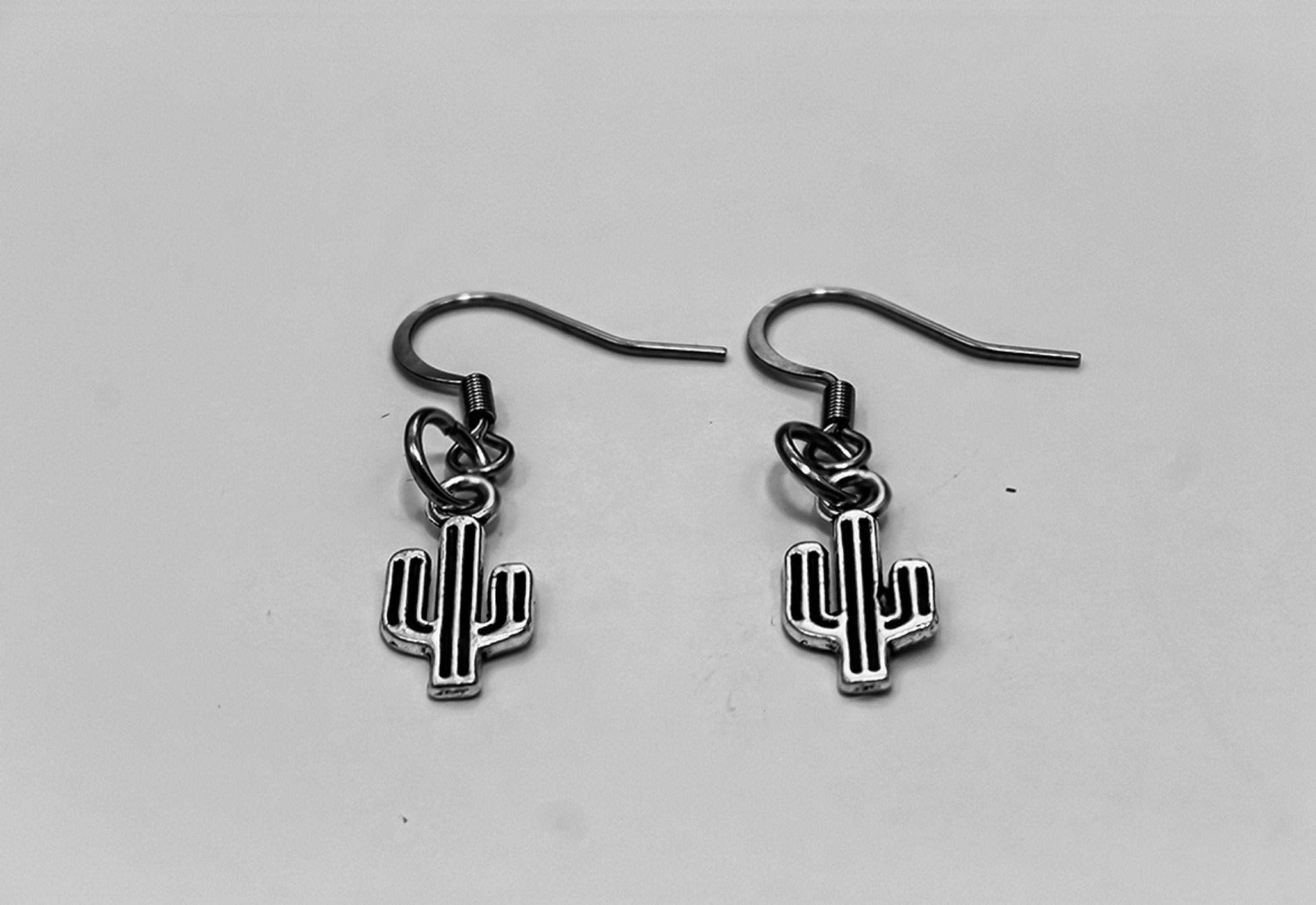 CACTUS EARRINGS - Stylish Silver Earrings - Suitable for Men and Women - Unisex – Stainless Steel