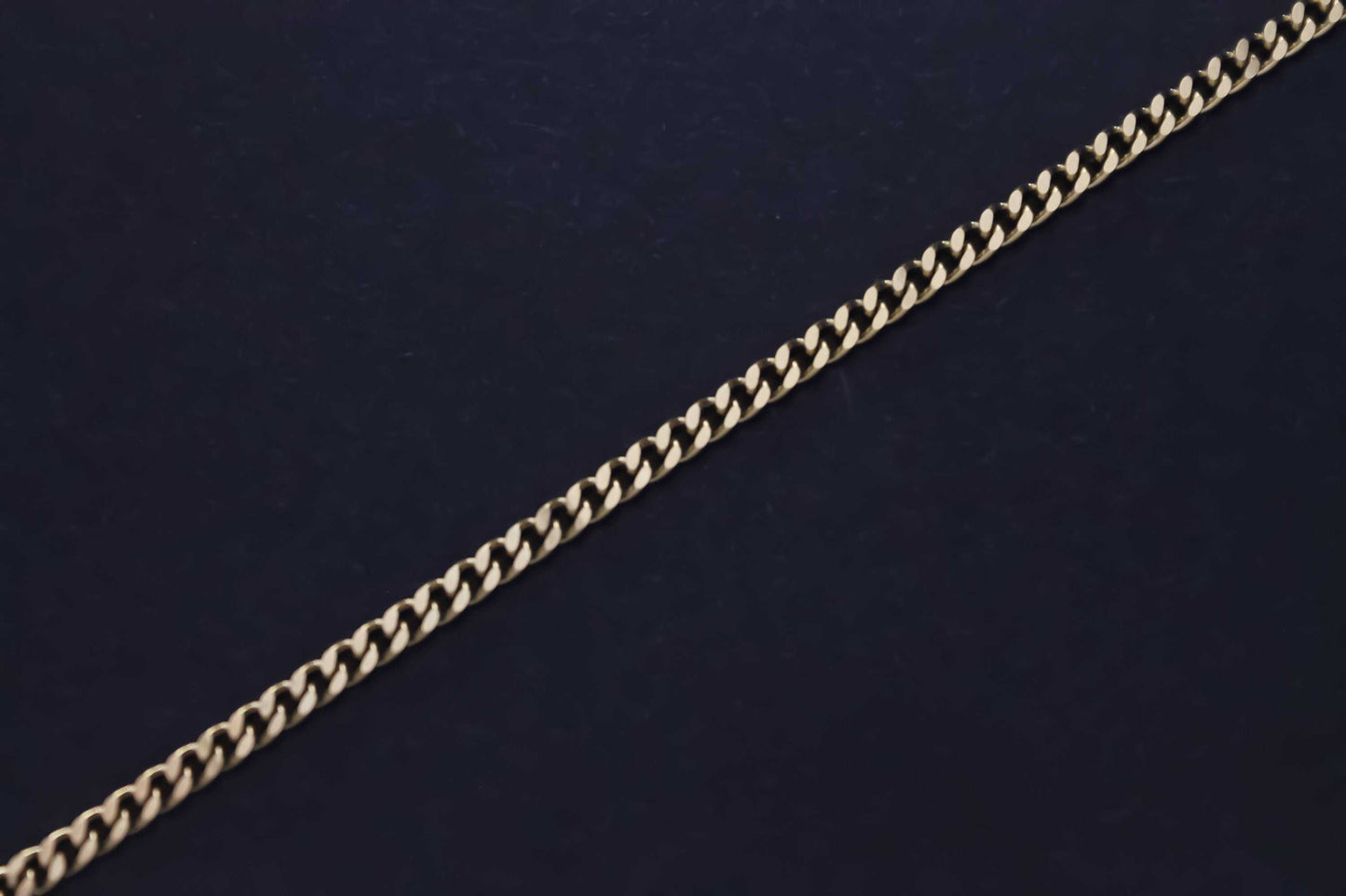 CRW Minimalistic Mountain Necklace with 3mm miami cuban link chain in gold - Necklaces for Women - Necklace for Men - Necklace with Pendant