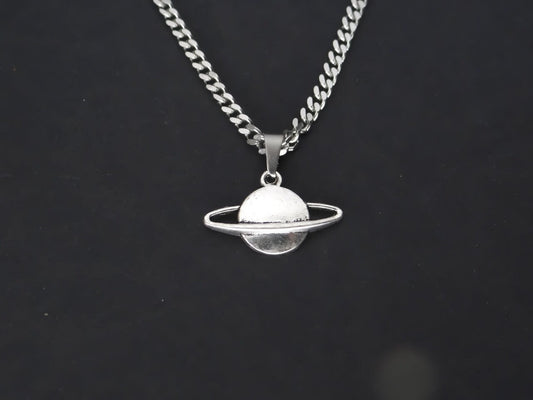 CRW Saturn Planet Necklace with 2mm faceted miami cuban chain in silver - Necklaces for Women - Necklace for Men - Necklace with Pendant