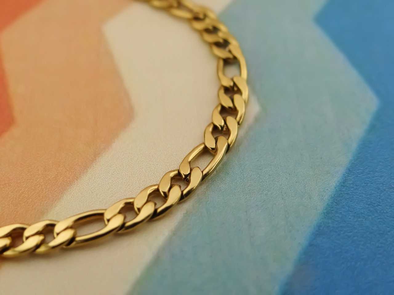 BRACELET with 5mm Figaro Link Chain in Gold - Clasic Bracelet Stylish Gold Bracelets - Bracelets for Women - Chain Bracelet for Men