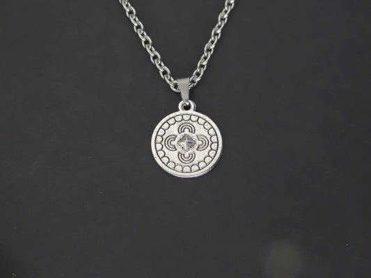 CRW Bohemian Shield Necklace with 1.6mm rolo chain in silver - Coin Necklaces for Women - Pattern Necklace for Men - Necklace with Pendant