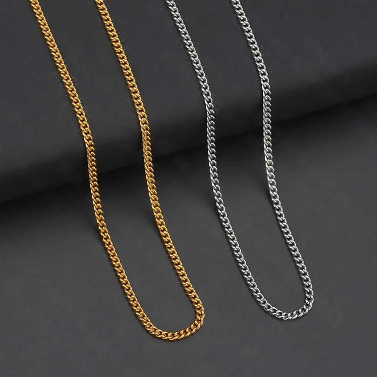 CRW Alien Head Necklace with 1.8mm curb link chain in gold - Area 51 Necklace for Women - Geometric Necklace for Men - Necklace with Pendant